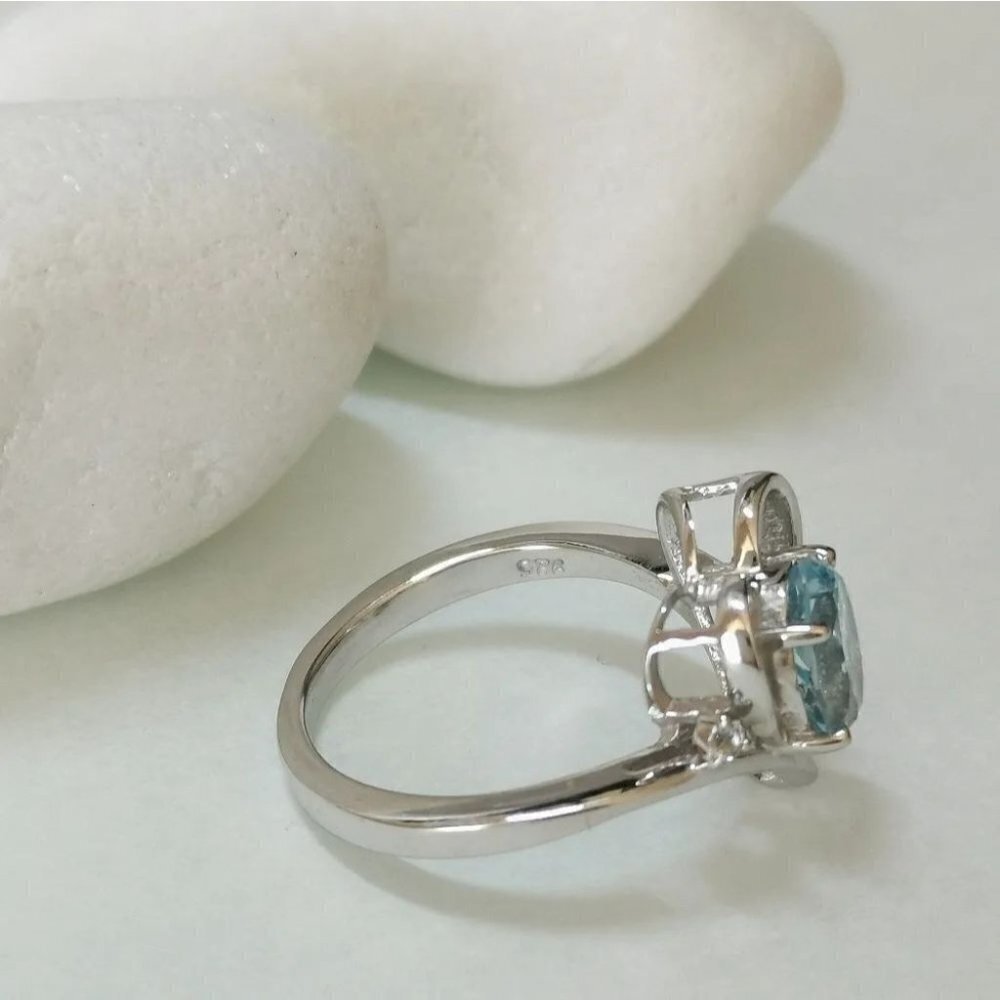 Sky Blue Topaz Ring in Heart with Diamond accents size 6 ๐ - Picture 6 of 9